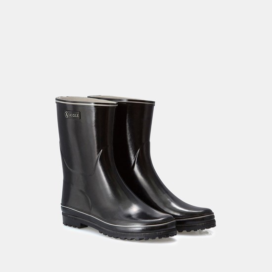 Aigle The Classic And Feminine Patent Ankle Rain Boots Women Black ZA-13925